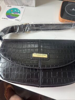NWT London Fog Astor Croco Shoulder Bag Black Baguette Purse